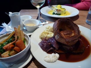 Now that's what I call a Sunday lunch. It's got everything!