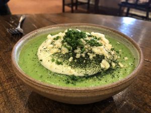 Asparagus soup with fondue