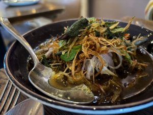 Aubergine larb