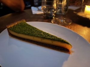 Dart and pistachio tart